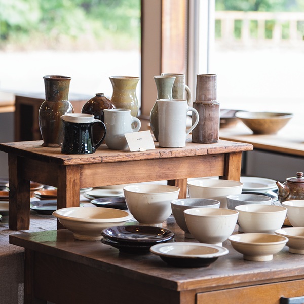 【大人の遠足旅・益子】焼き物とアンティーク。時を超えた、手仕事を求めて