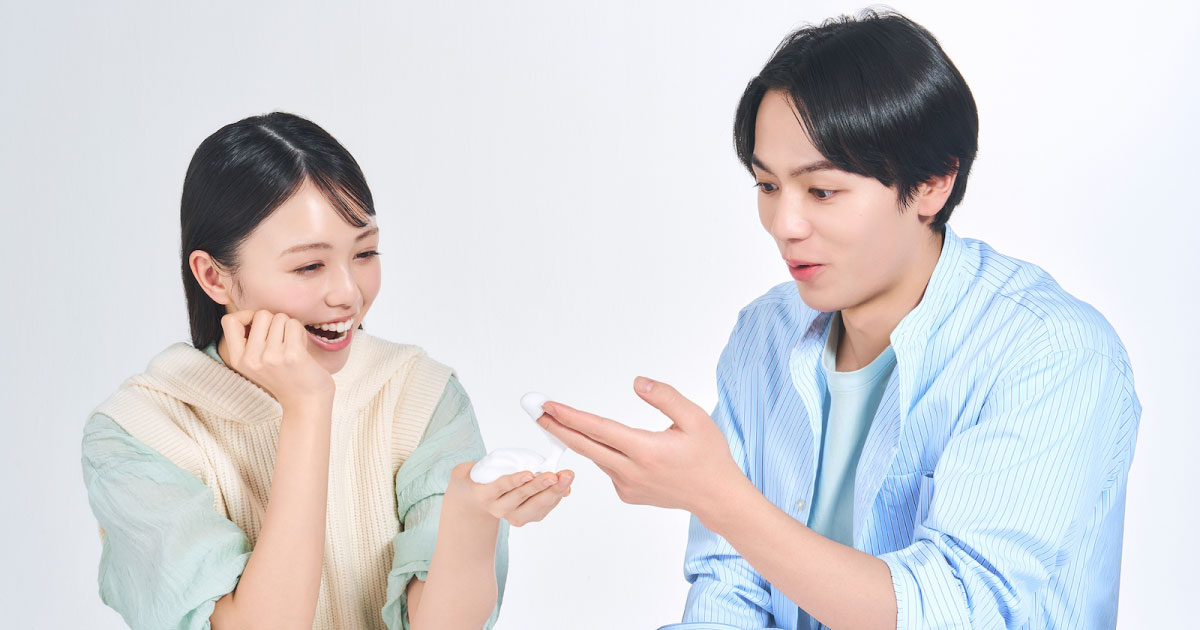 うるおってキメが整う！ メナードTKシリーズ ラブワンの2⼈、藤咲碧