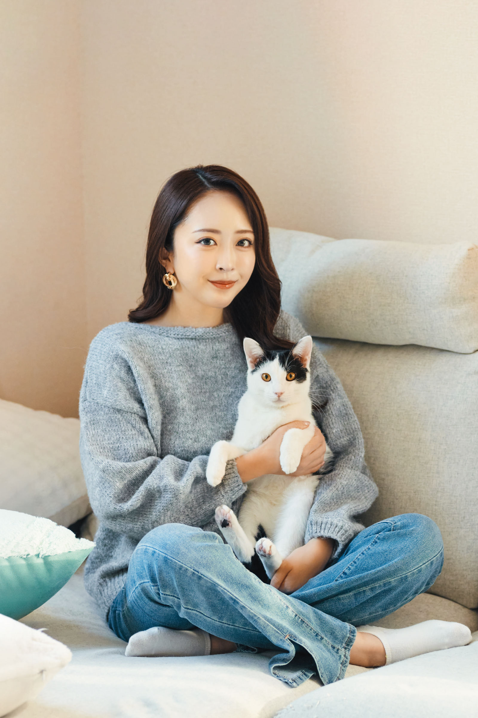 【あの人のにゃんこ♡LOVE】みりちゃむさん「猫6匹、犬1匹。ドタバタだけど楽しい毎日」