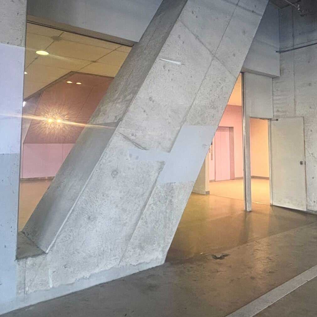 【From Editors】福岡ソフトバンクホークスの5選手がanan表紙に初登場！ ブラックのスーツをまとい、スポーツ選手とは思えない（!?）くらいの“最強ビジュ”表紙撮影舞台裏をお届け