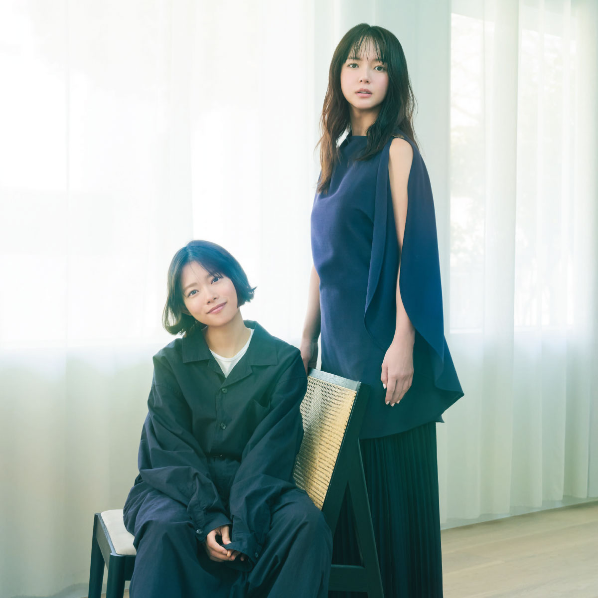 Prime Video『クロエマ』W主演の杉咲花と多部未華子、しとやかな関係性