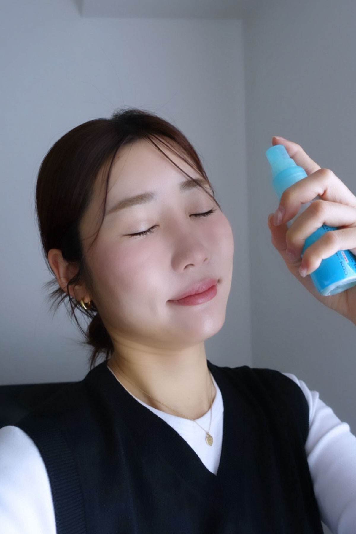 外出先ではお手軽に、自宅ケアはしっかり派。辻村友貴恵が美容テクを伝授！