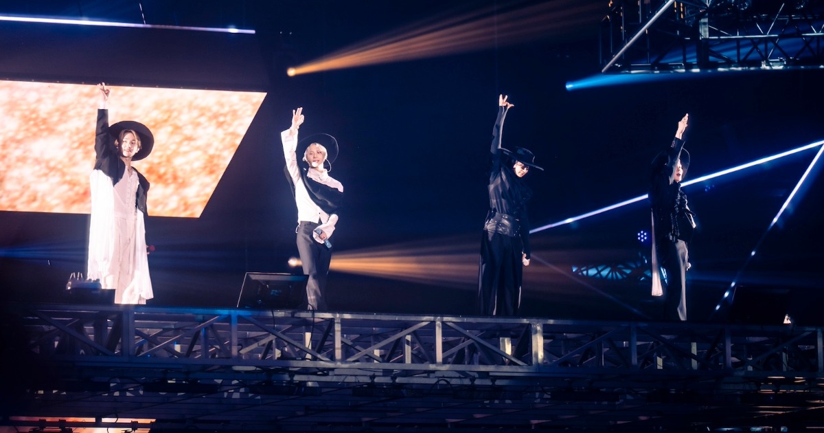 SHINee、8年ぶりに4⼈で⽇本のステージに⽴ち、真⼼を届ける。万感の
